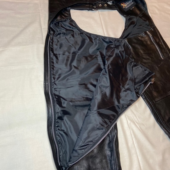 Motorcycle Leather Chaps by Xelement perfect condition superior quality - Picture 8 of 15